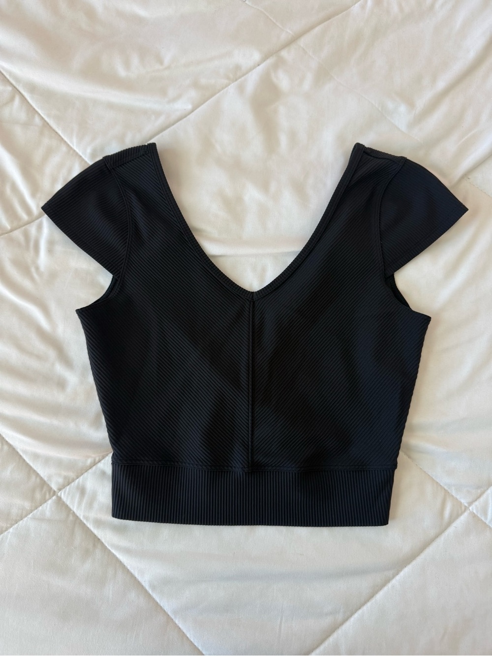 Lululemon Women's Black V-Neck Ribbed Crop Top